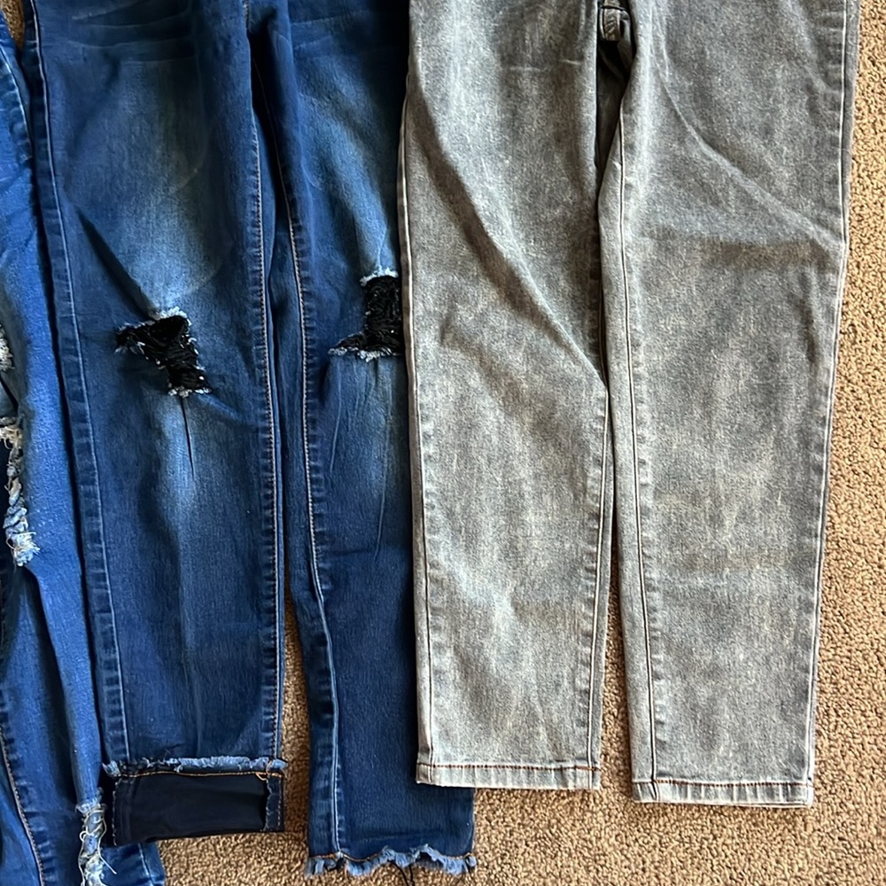 VIP Stylish Distressed Jeans Collection - Picture 8 of 10